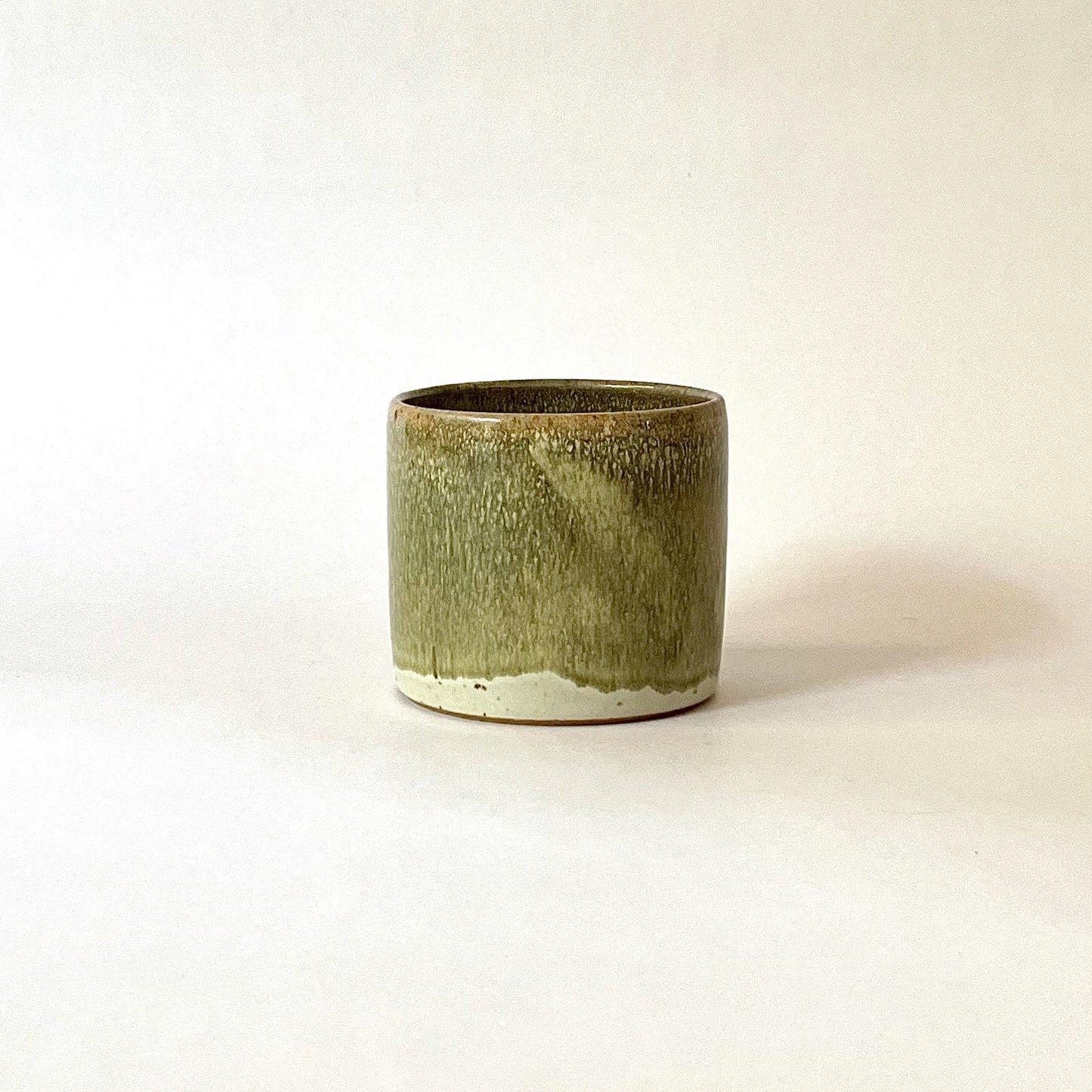 Olive cylinder with lid