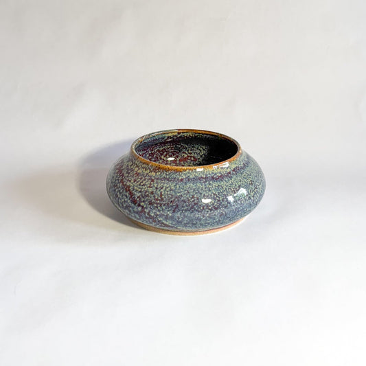 Shallow tie-dye vase