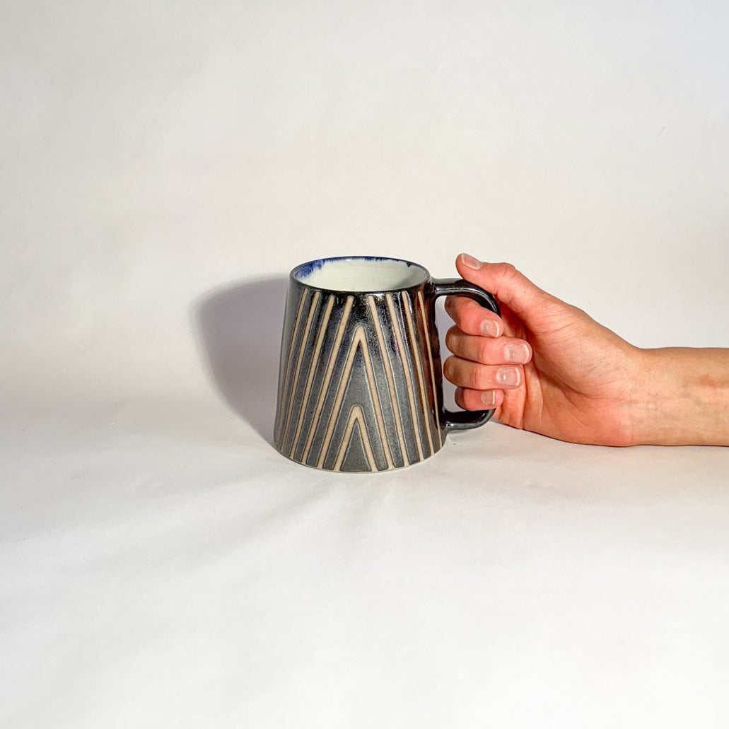 Triangle mug