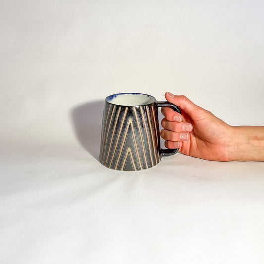 Triangle mug